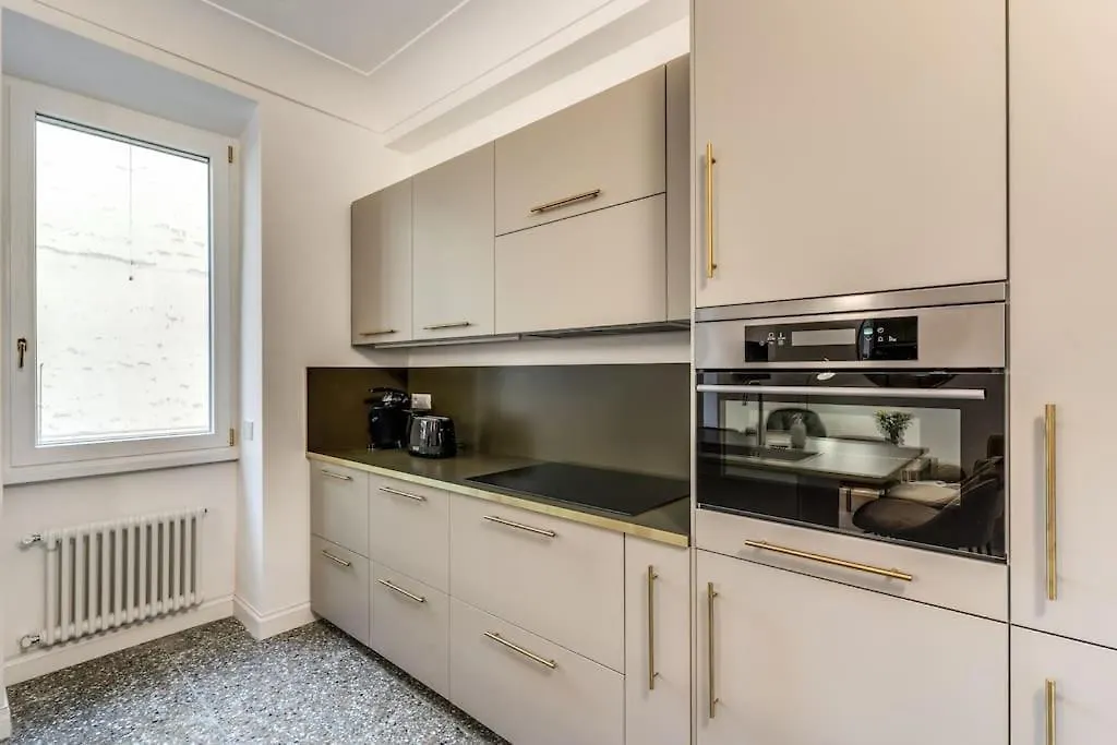 3 Bedroom Apartment Via Genova Monti Area Rome Italy