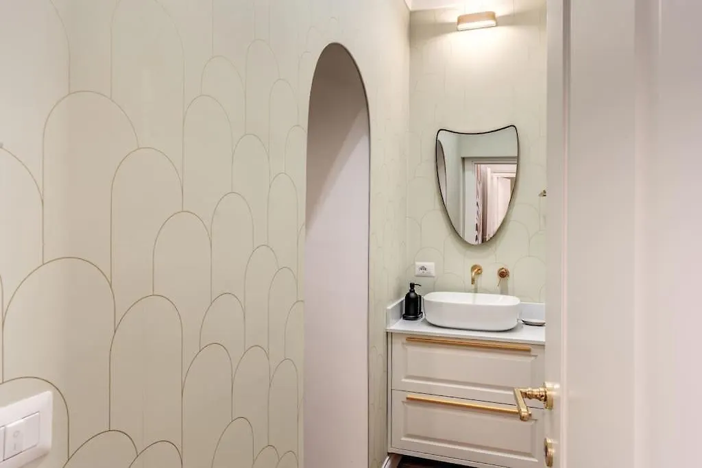 3 Bedroom Apartment Via Genova Monti Area Rome 0*,