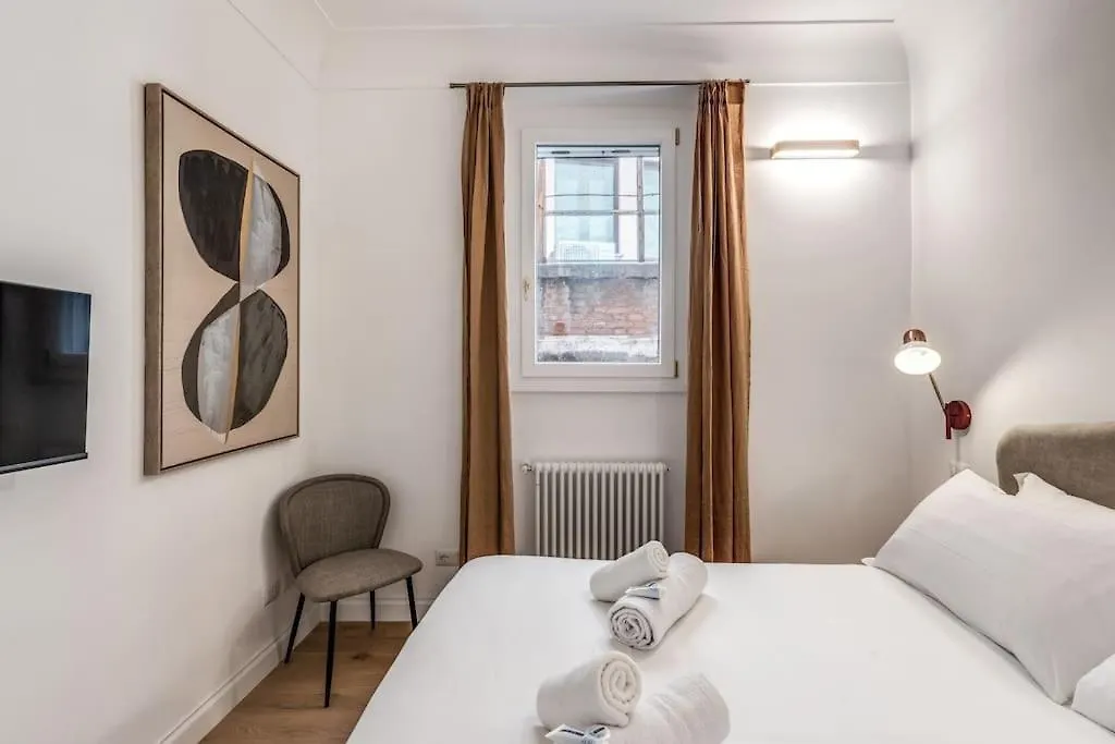 3 Bedroom Apartment Via Genova Monti Area Rome 0*,