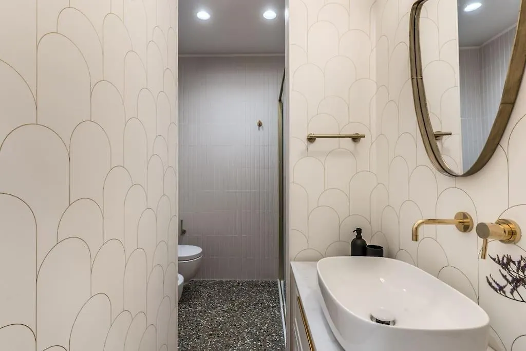 3 Bedroom Apartment Via Genova Monti Area Rome