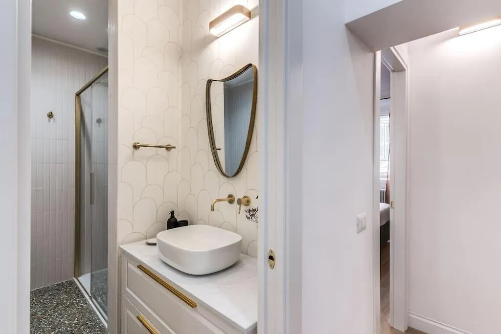 3 Bedroom Apartment Via Genova Monti Area Rome