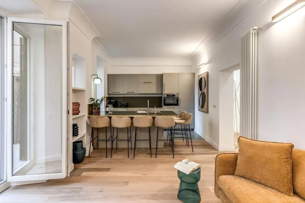 3 Bedroom Apartment Via Genova Monti Area Rome 0*,  Italy