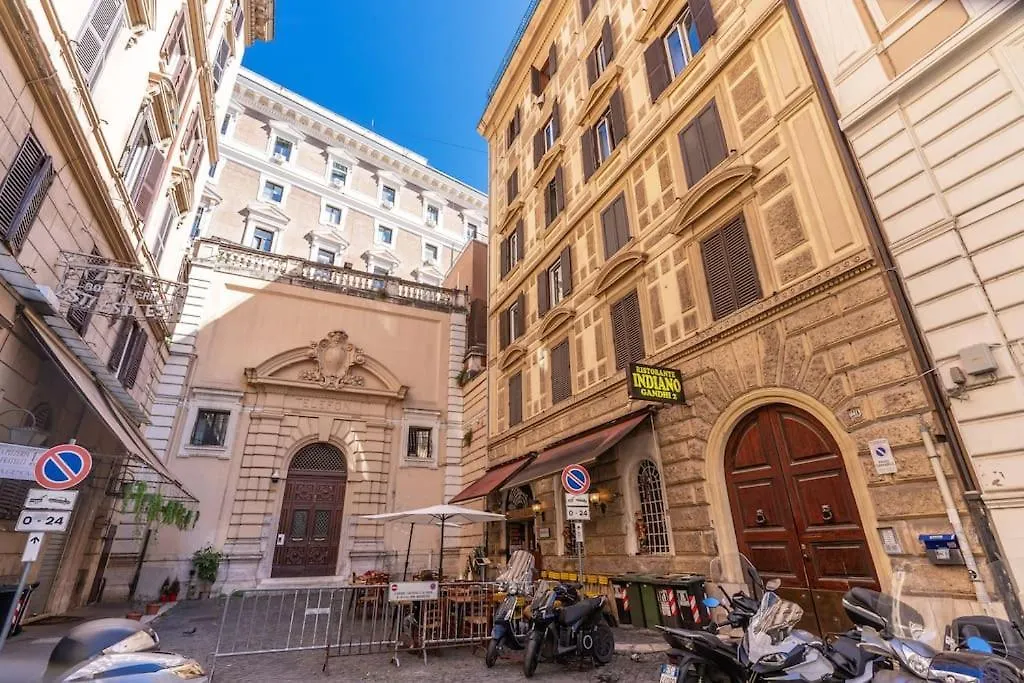 3 Bedroom Apartment Via Genova Monti Area Rome Italy
