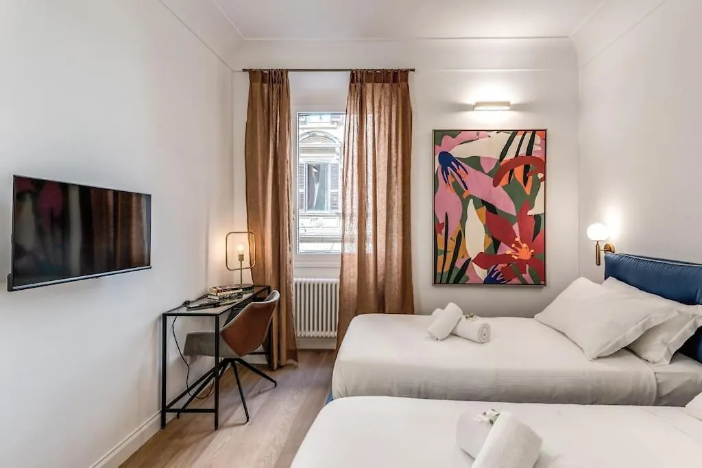 3 Bedroom Apartment Via Genova Monti Area Rome