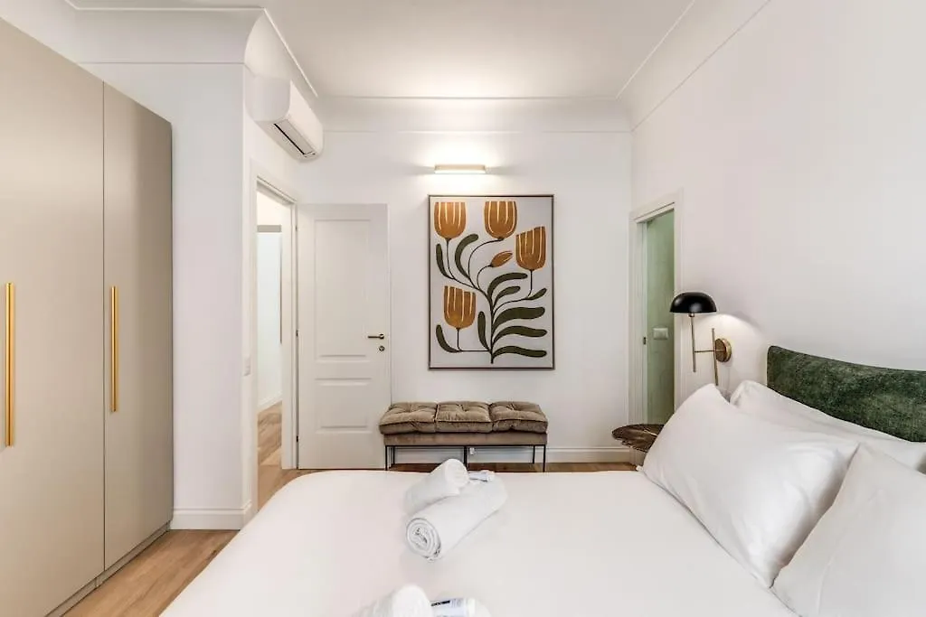 3 Bedroom Apartment Via Genova Monti Area Rome
